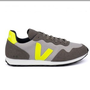 Veja Sneakers. Size US6/EUR37. NEVER WORN!